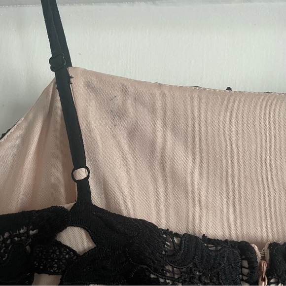 Lulus Looking Devine Black Crochet Lace Bodycon Midi Dress. Pre-Owned. - Picture 10 of 13